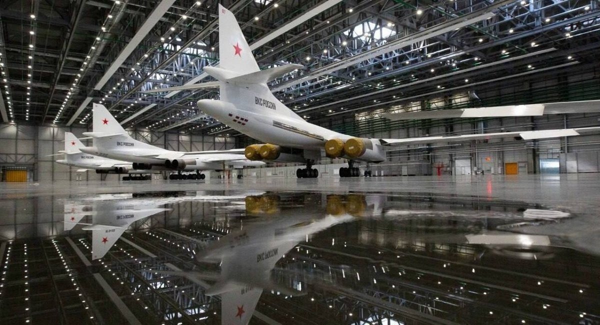 Demonstration of four Tu-160Ms in the hangar of the Kazan Aircraft Production Association, February 2024 / Open-source illustrative photo