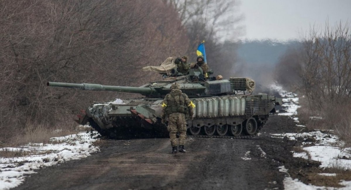 A Russian Army T-80VBM main battle tank seized as trophy by Ukrainian forces operating outside of Chernihiv, northern Ukraine / Representative photo 