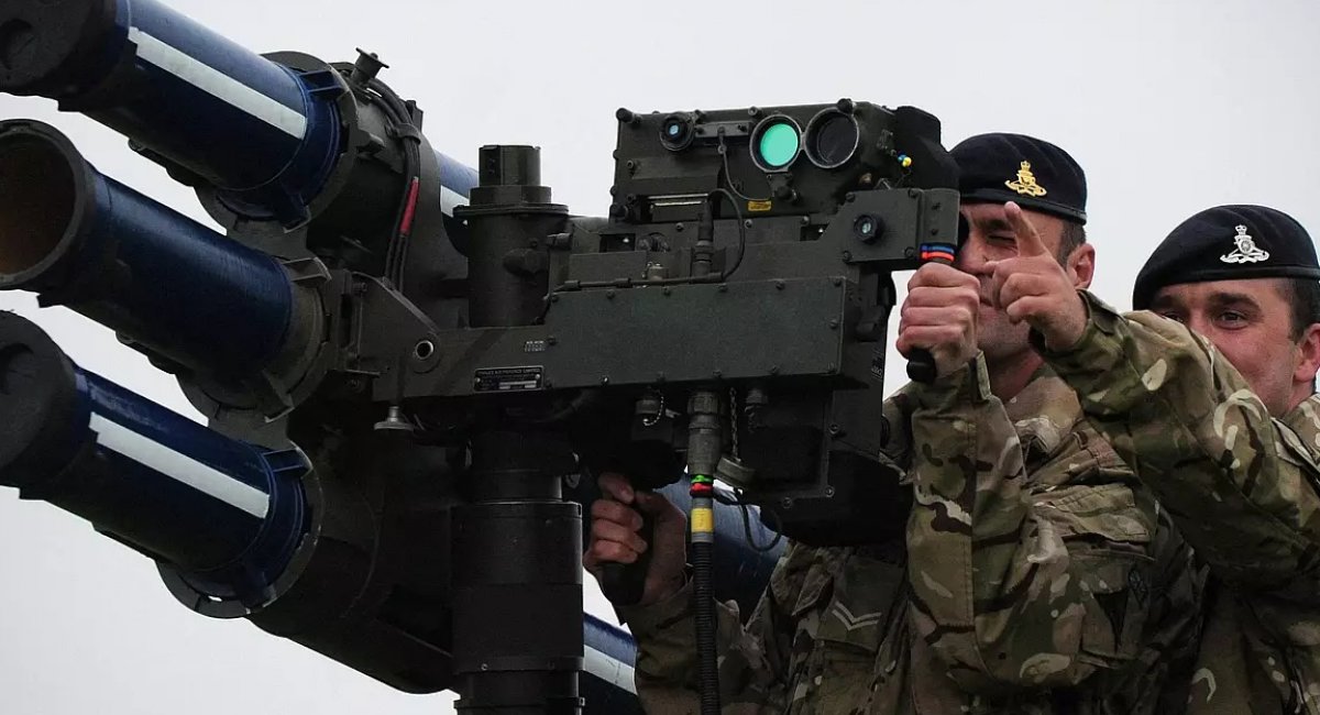 British Army soldiers demonstrate the Starstreak weapon system in 2012   -   Copyright  CARL COURT/AFP