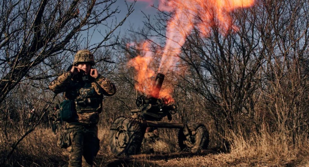 MO-120-RT61 mortar of the Ukrainian military in the Bakhmut area. December 2022. Ukraine. Photo -  AP Photo/LIBKOS