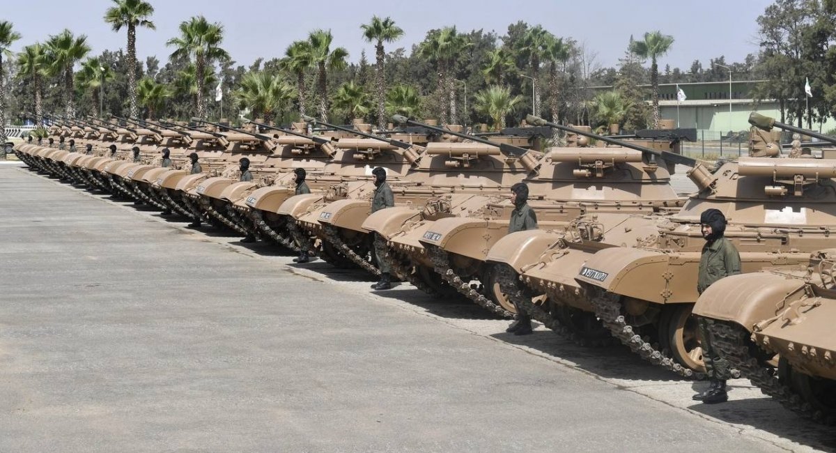 Improvised BMPT based on T-62 with russian Berezhok turret / Photo credit: Algerian Ministry of Defense
