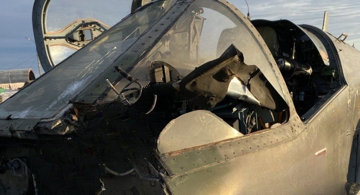 russian attack aircraft sustains damage to its nose section following an unusual mid-air encounter / Photo credit: dosye_shpiona  