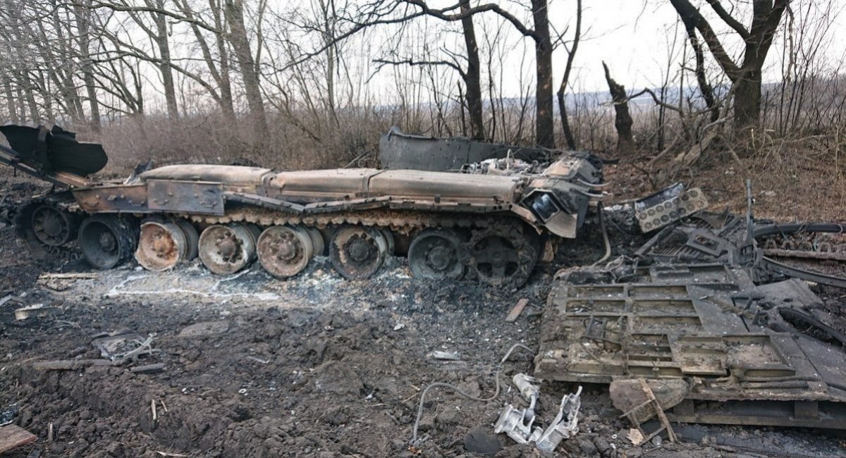 Illustrative photo: a russian T-80 destroyed by NLAW, March 2022 / Open-source photo