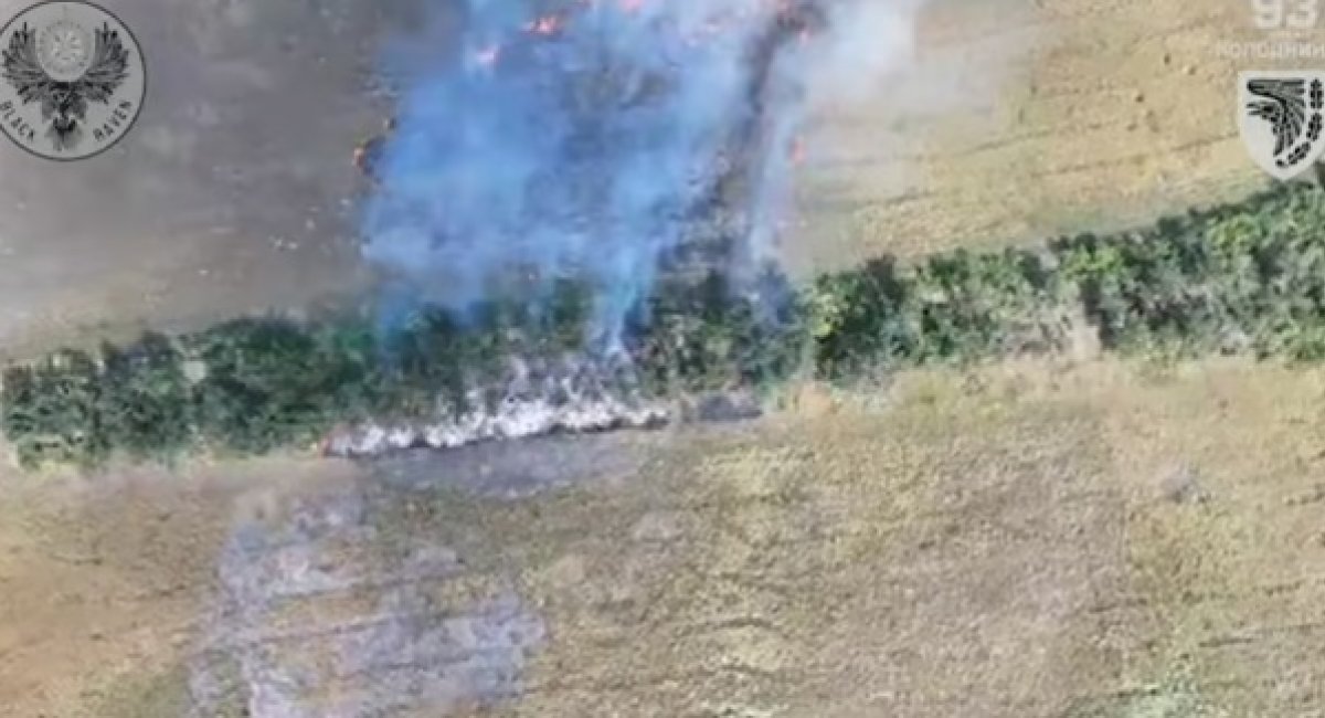 ​Ukrainian Military Destroyed russian Ammunition Warehouse (Video)