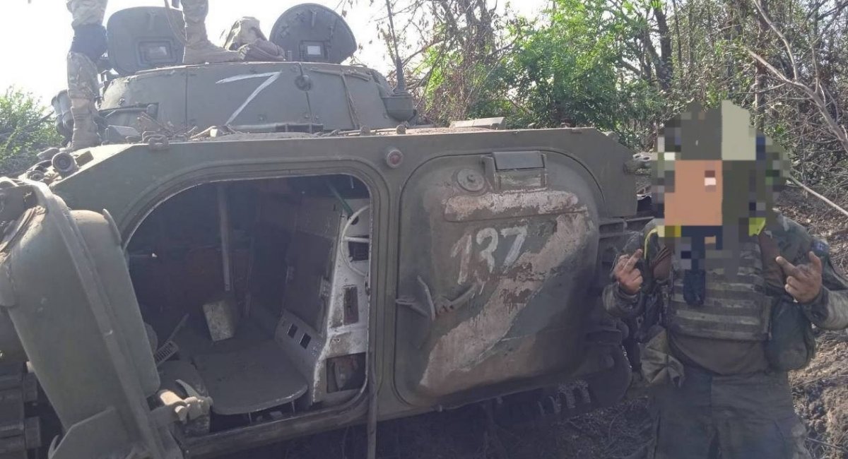 Russian BMP-2 IFV, in apparently decent condition, that was captured by Ukrainian forces during the ongoing Kherson Offensive / Photo credit: https://twitter.com/UAWeapons