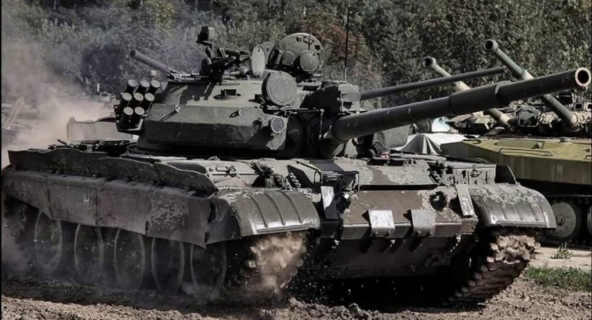 T-62М is a Soviet main battle tank