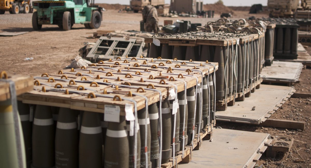 Illustrative photo: 155mm ammunition transportation in Kuwait / Photo credit: U.S. Army Photo by Sgt. Christopher Bigelow