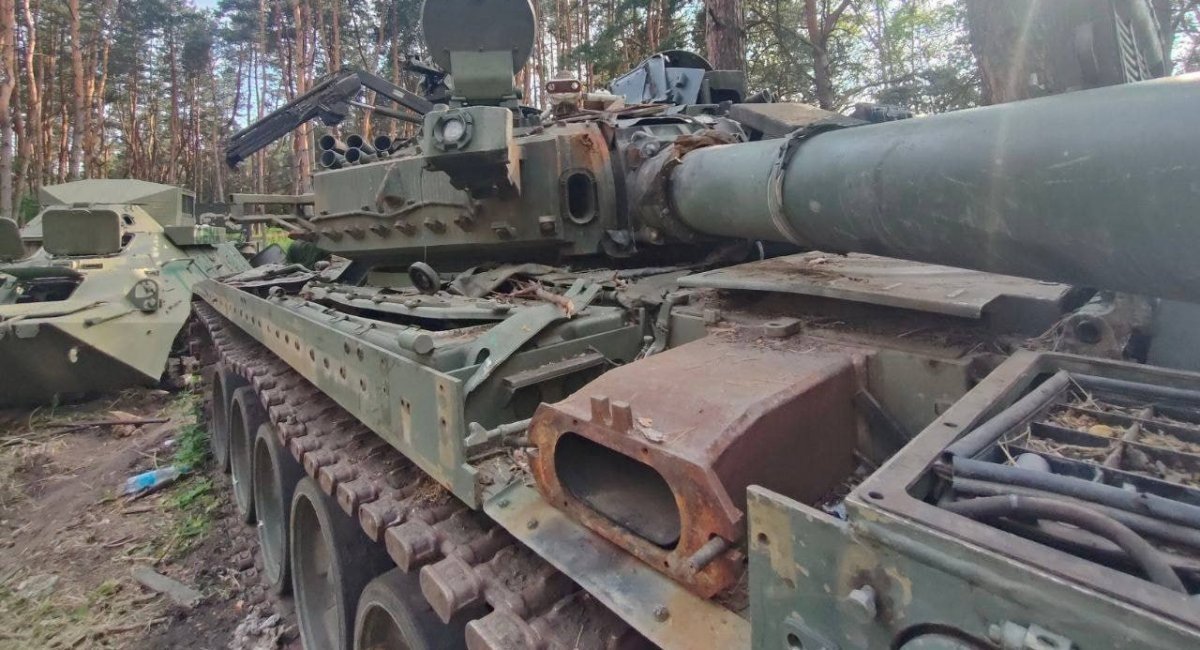 A damaged T-90M Proryv tank of the russian army, which became a "parts donor," July 2023 / illustrative photo, source - Twitter profile Naalsio