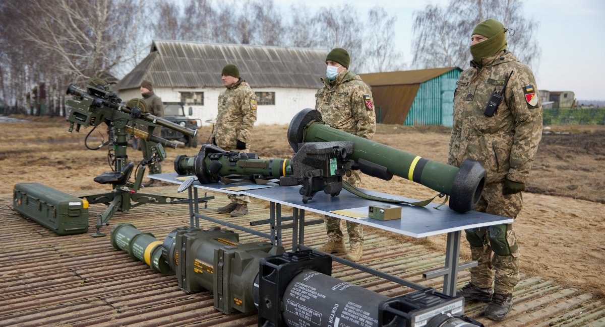 The missile weaponry, received by Ukraine from NATO members is used to destroy conventional enemy vehicles and manpower during the "Snowstorm–2022" Ukrainian military drills / Photo credit: Official website of the President of Ukraine
