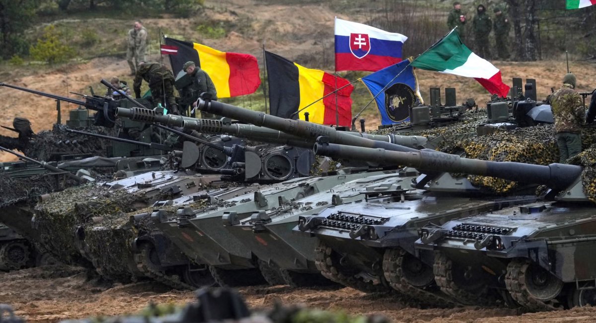 NATO forces on a live fire exercise in Latvia / Photo credit: Ints Kalniņš/Reuters