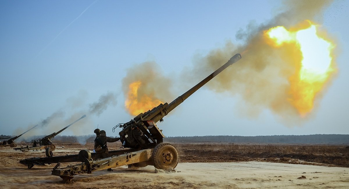 Lack of artillery projectile make military leadership of Ukraine change plannes / Open source illustrative photo