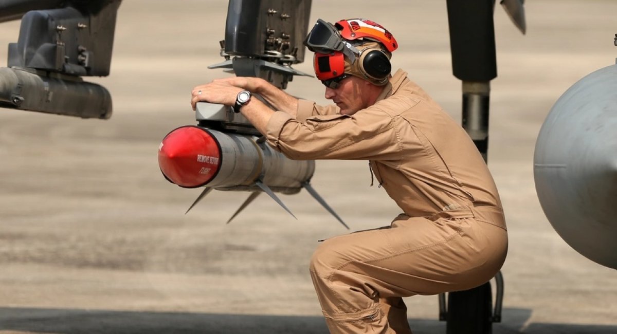 AIM-120A AMRAAM missile / Illustrative photo credit: Marine Expeditionary Force