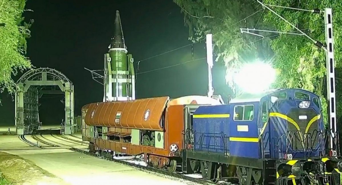 Agni Prime ballistic missile launch from train / Video frame by India’s Ministry of Defence, September 2025