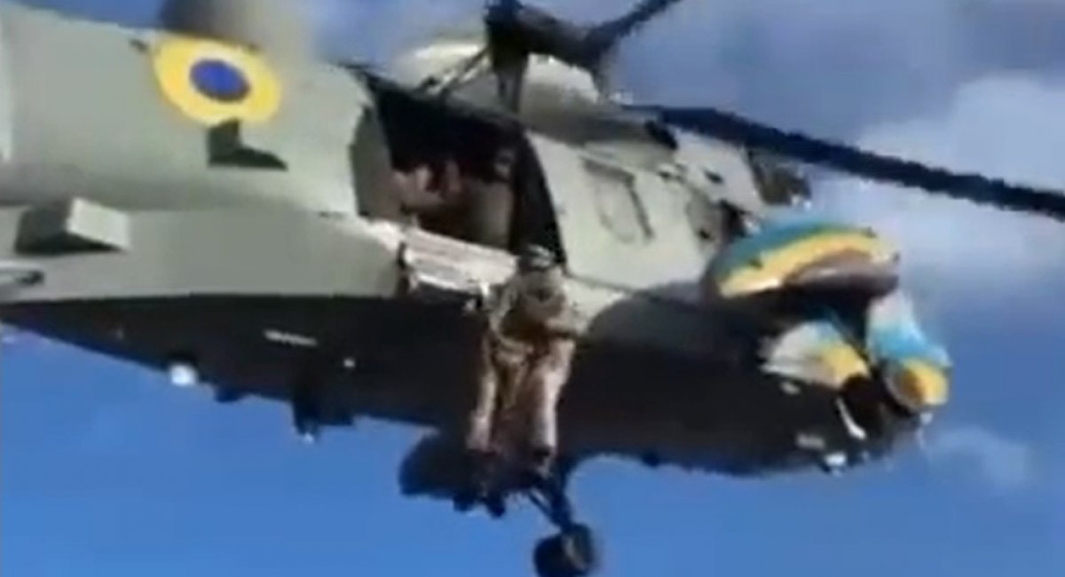 The Sea King helicopters will be used by Ukrainian Navy for SAR missions / Reznikov’s video screengrab