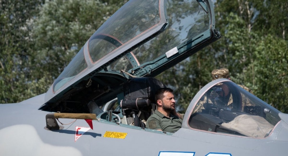 ​Ukraine Marks its Air Force Day on Sunday, Zelenskyy Visits Air Base to Communicate with Personnel, Inspect Weapons