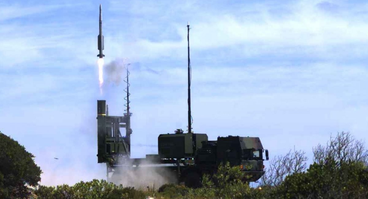 Launch of a surface-to-air missile from the Iris-T SLM SAM system / Photo credit:  Diehl Defence