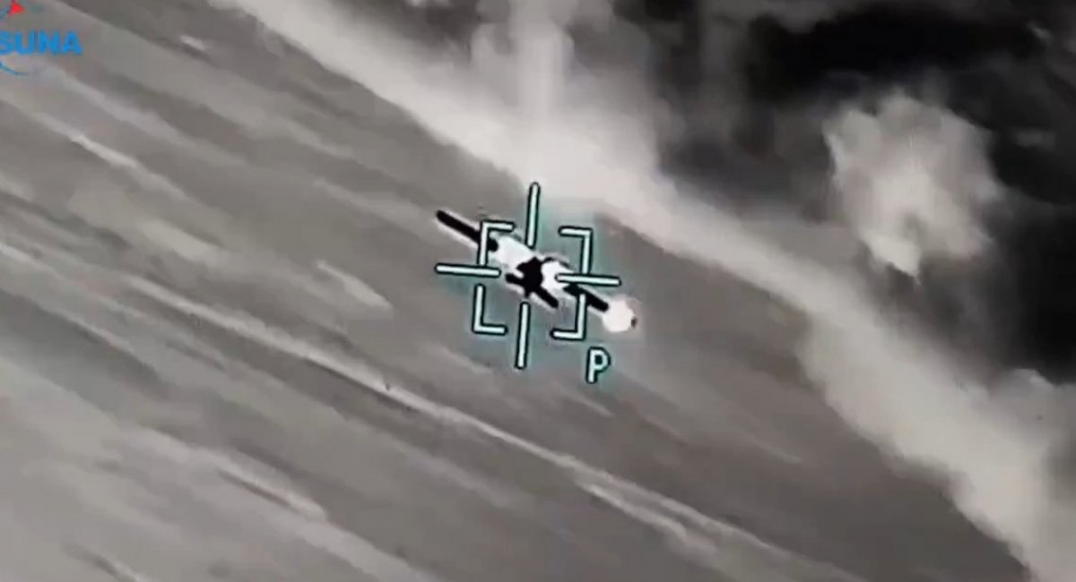 The moment before one Akinci intercepts another, reportedly using the Eren loitering munition / Frame from video