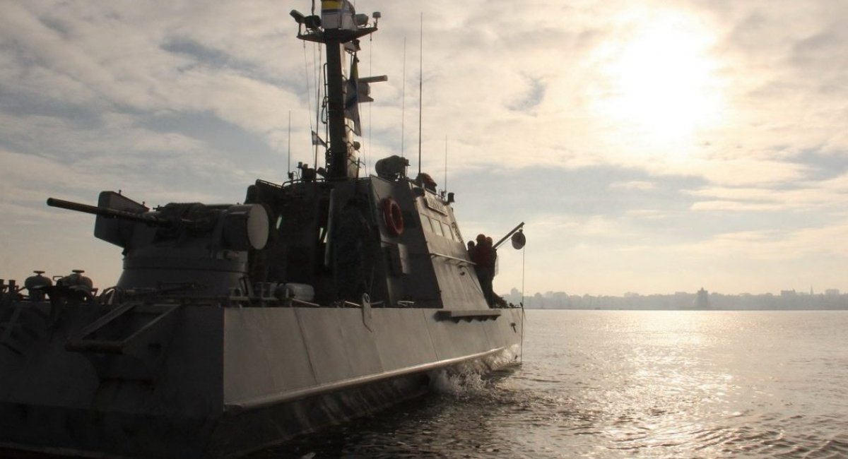 Kostopil armored gun boat crew members seen deploying a Cerberus sonar during drills held in November 2020