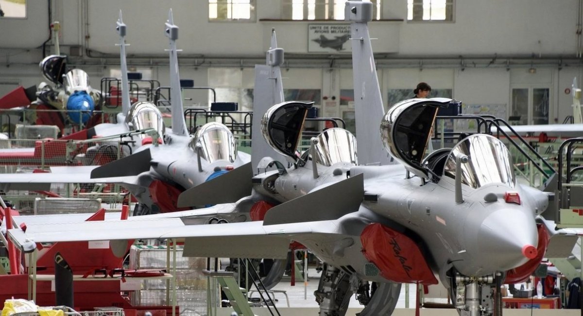 Rafale "Mega-Deal" in Question: HAL Rejects Reports of Production in India, Says No Official Talks Took Place