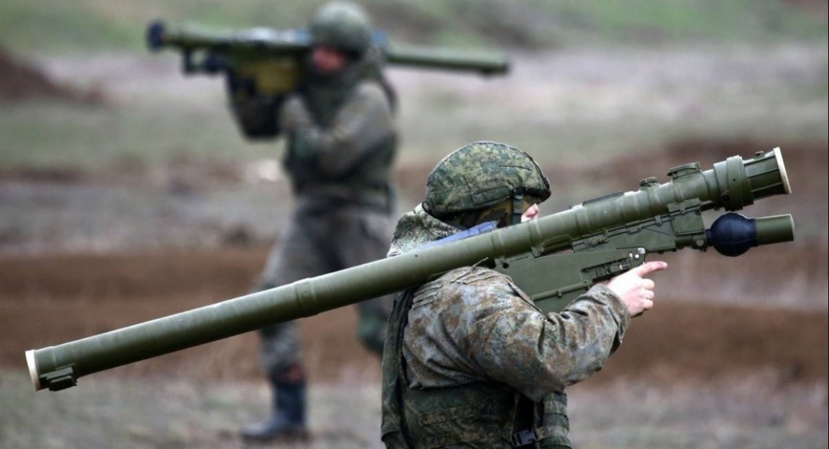 Illustrative photo: a russian soldier holding a 9K333 Verba MANPADS / Open source photo