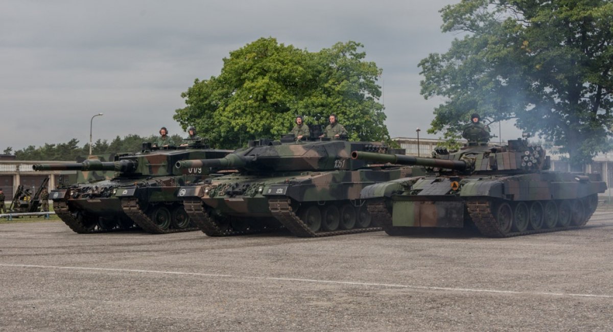 Polish Leopard 2A4, Leopard 2A5 i PT-91 Twardy tanks / Photo credit: Rafał Mniedło