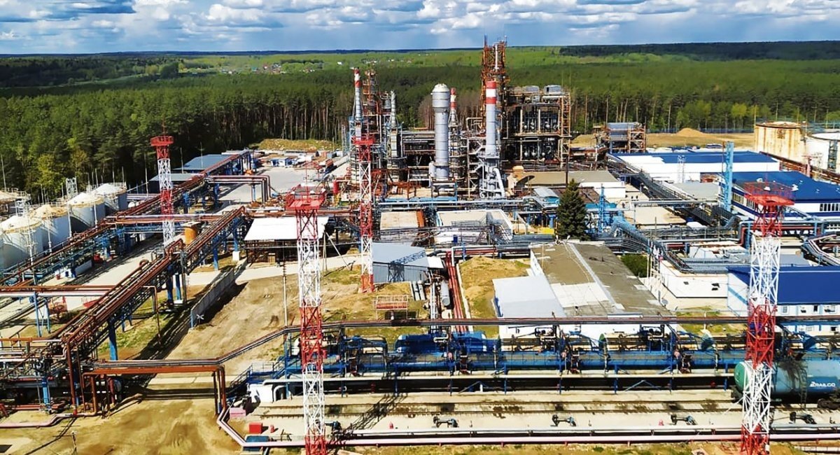 Pervy Zavod Oil Refenery in Kaluga Oblast, russia / Open source photo