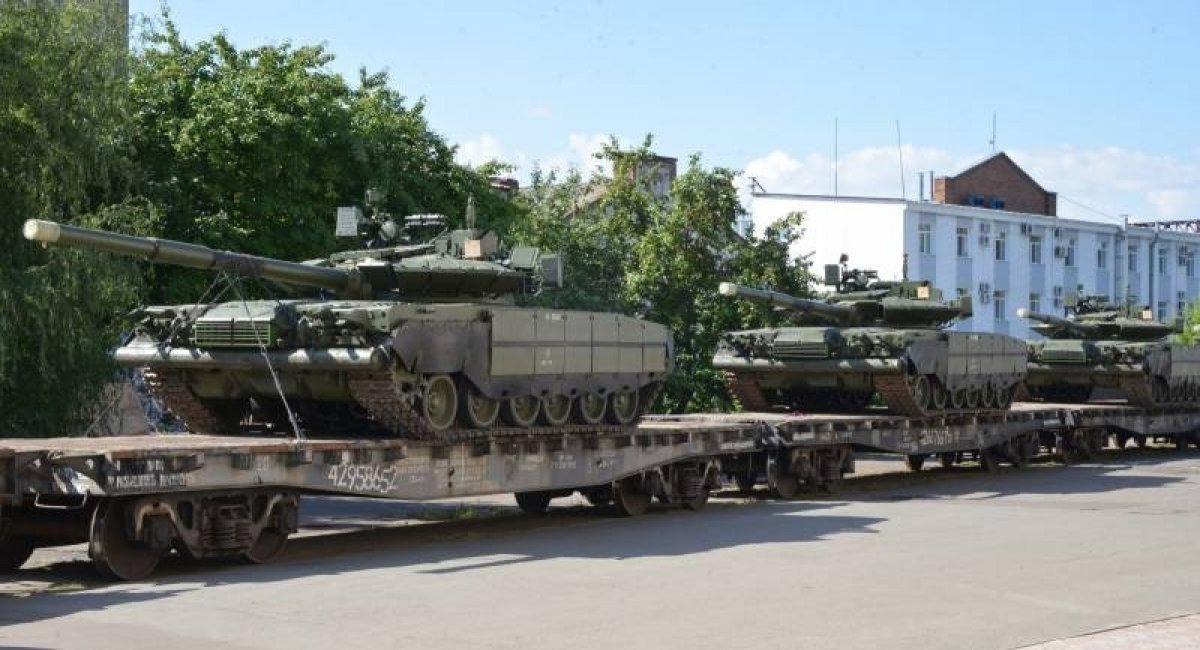 russian T-80BVM tanks / Open-source archive photo