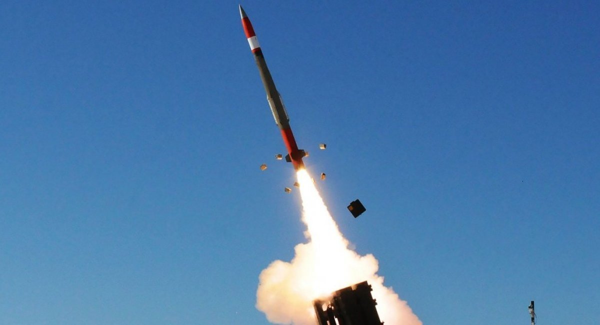 Launch of a PAC-3 MSE missile from a Patriot air defense system / Photo credit: U.S. DoW
