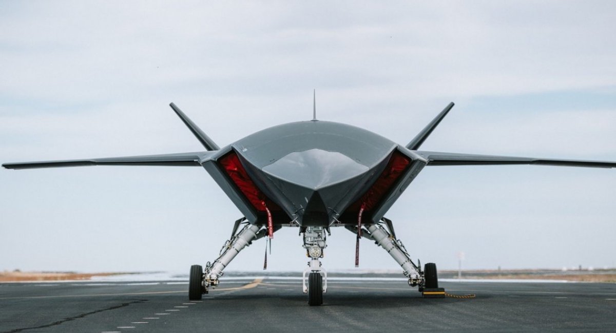 MQ-28A Ghost Bat unmanned fighter /  Photo credit: Boeing