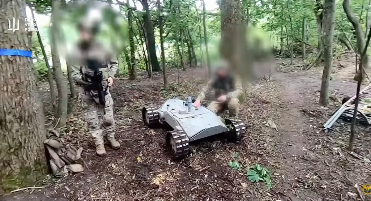The Defense Intelligence's Active Operations Department demonstrates multi-domain battlefield tactics on the Zaporizhzhia and Lyman fronts / screenshot from video
