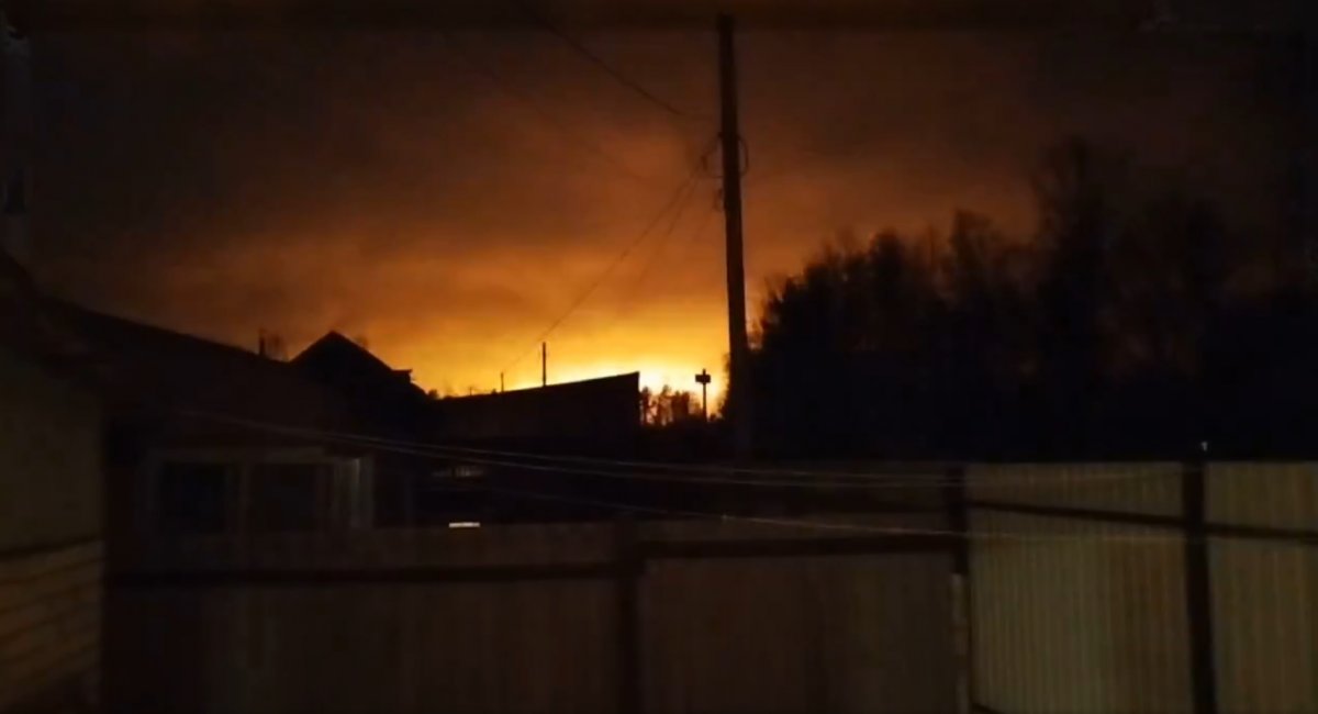 Flashes of explosions seen in the Bryansk Region on January 13th evening during a reported ATACMS strike on russia / Screenshot of an open-source video