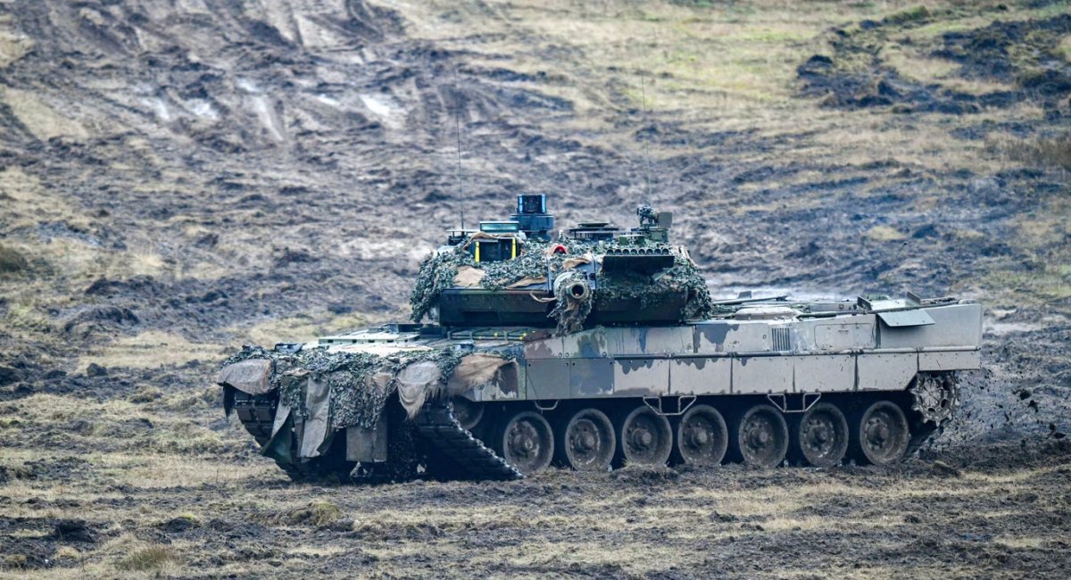 A Leopard 2-A6 main battle tank 