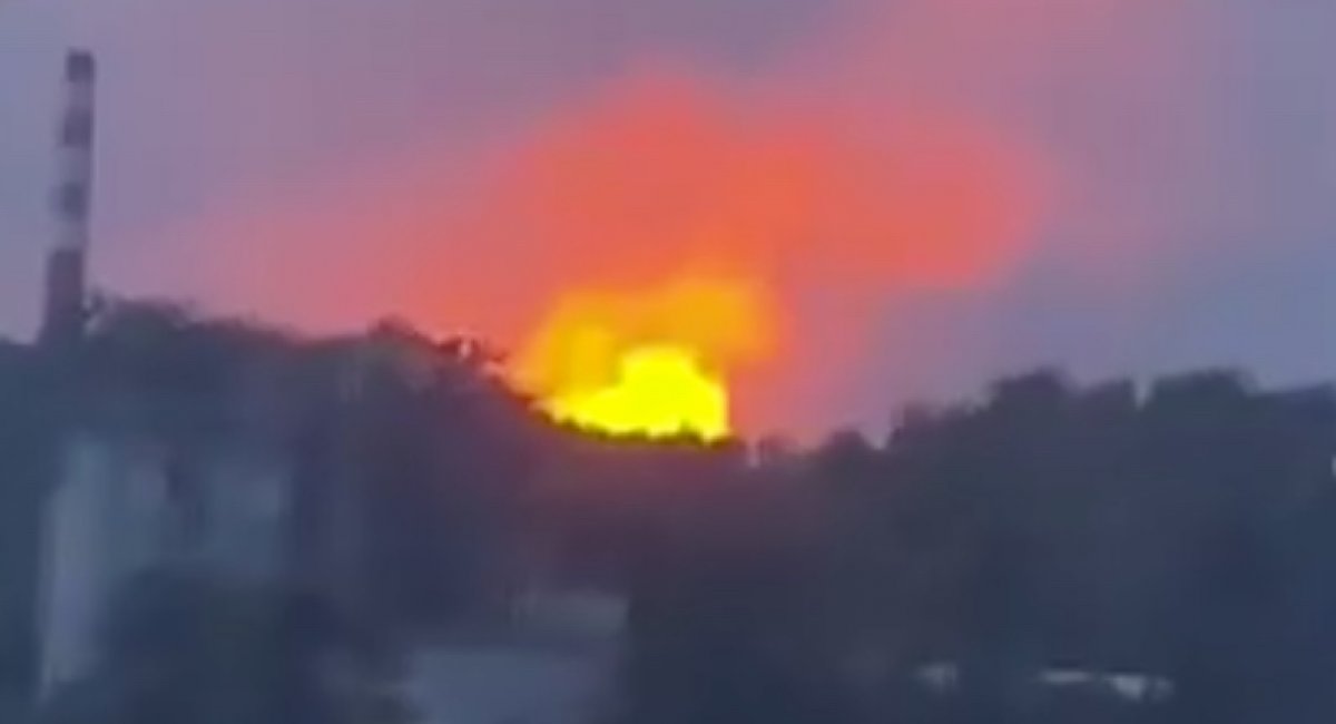 The Tambov Gunpowder Plant on fire / screenshot from video 