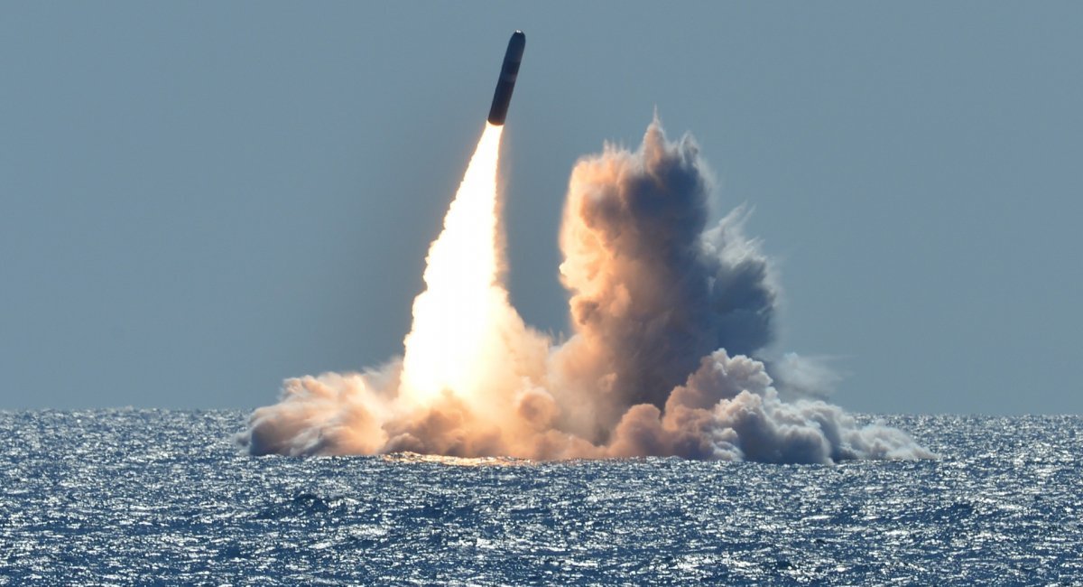 The launch of the Trident II D5 ICBM from the USS Nebraska / Open source photo 