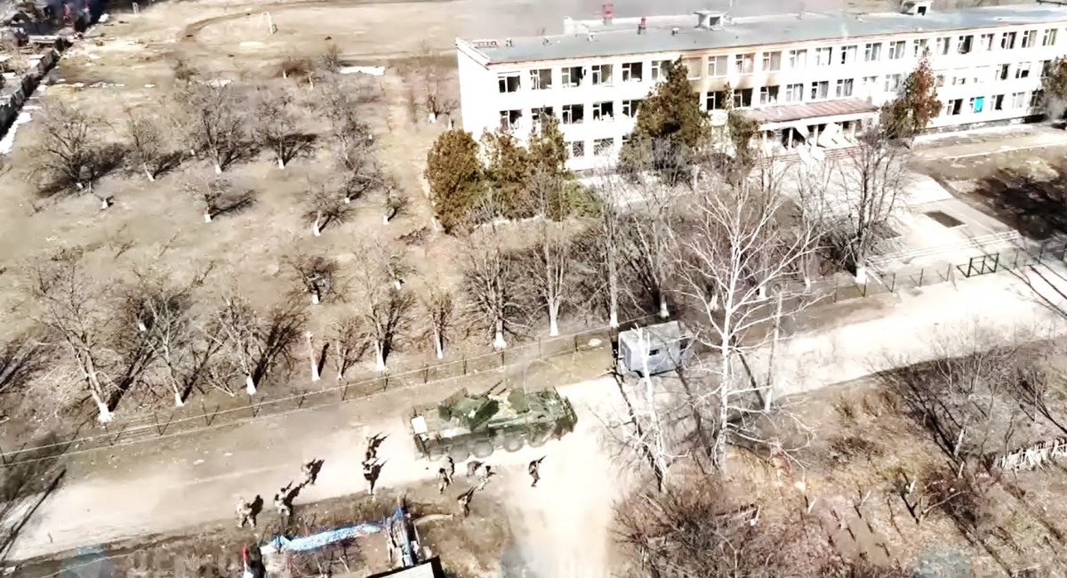 Ukrainian troops are acting on the strits of the village of Husarivka, Kharkiv region