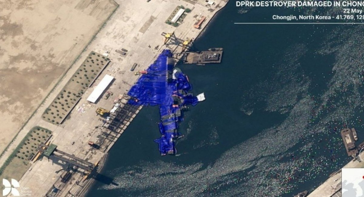 North Korea Rebalanced the Capsized 5,000-Ton Destroyer: With Manual Labor, Ropes, and Balloons