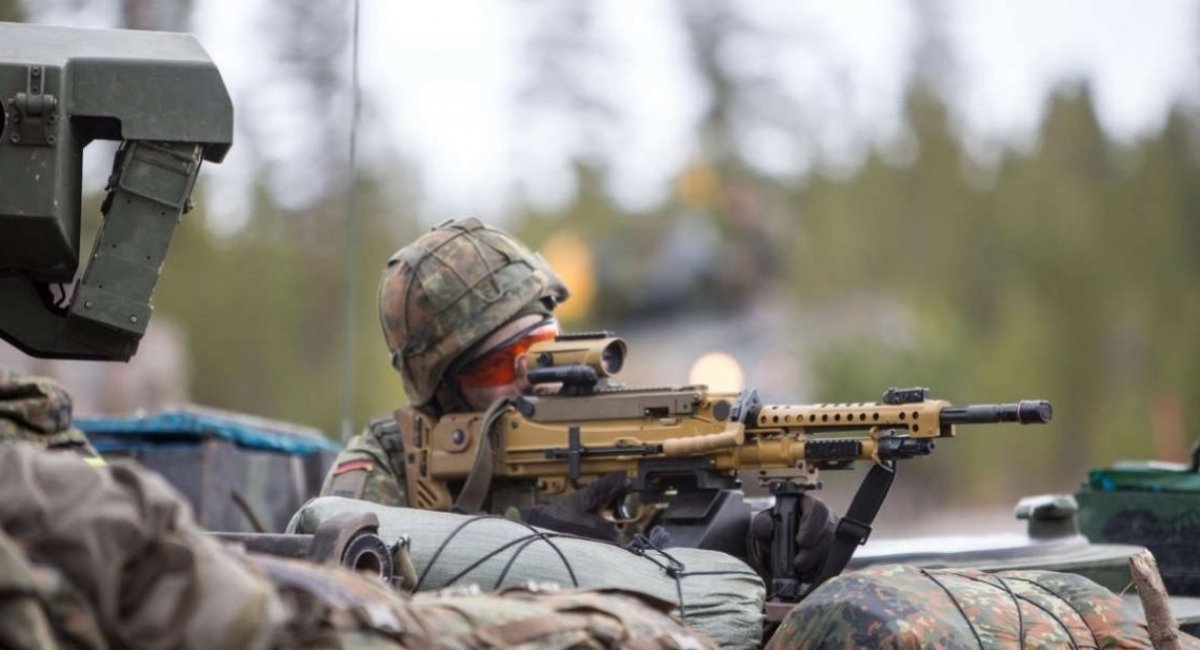 Maschinengewehr 5 by Heckler & Koch / Open-source photo