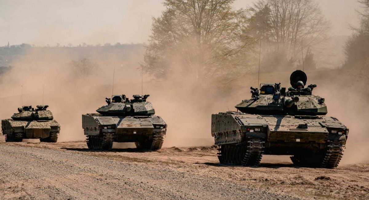 Ukrainian soldiers are training in Sweden to use CV90 IFVs, 2023 / Photo credit: Försvarsmakten, cropped by Defense Express