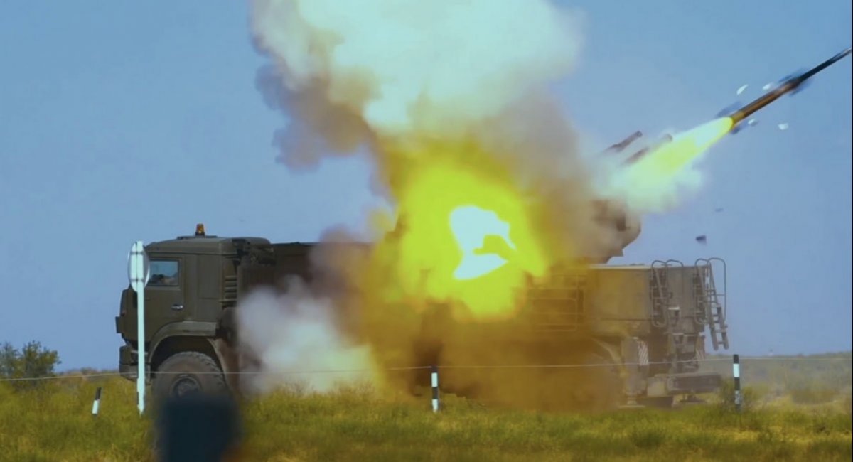 Missile launch from Pantsir-S1M surface-to-air missile and anti-aircraft artillery system / Video skreengrab