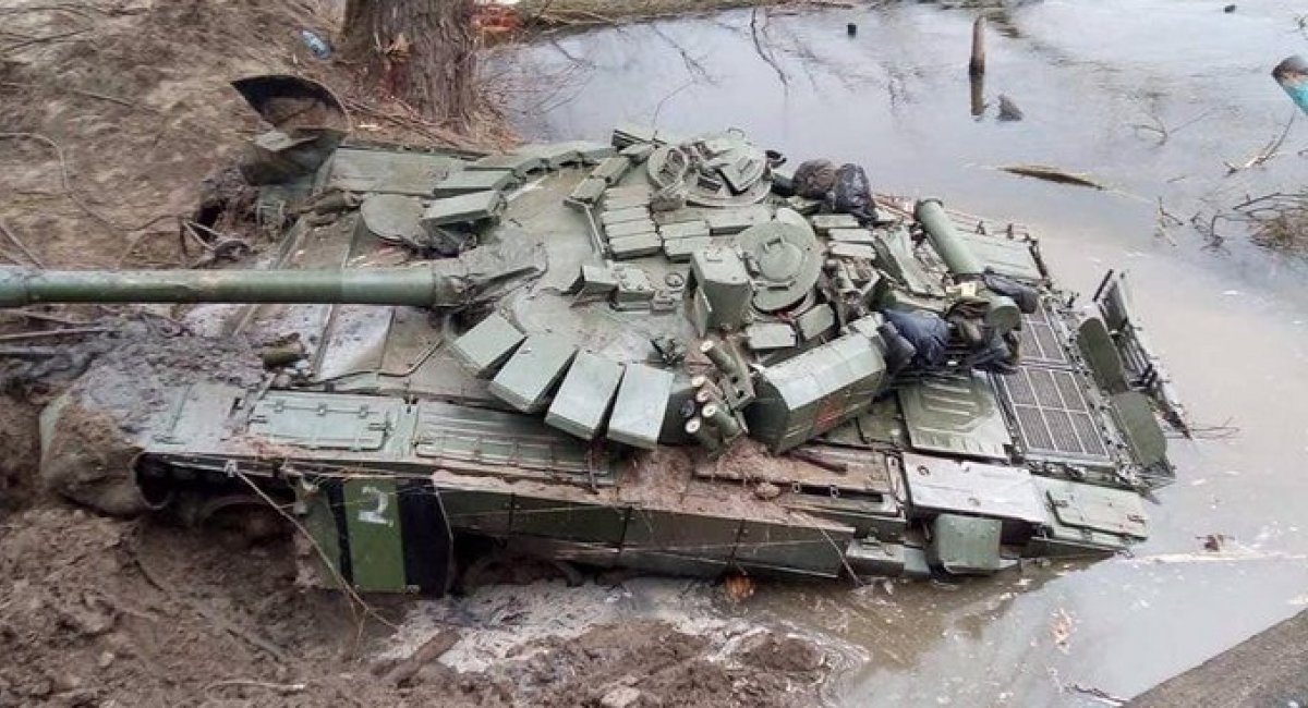 Illustrative photo: russian tank being towed from the river in Sumy region / Photo credit: General Staff of the Armed Forces of Ukraine