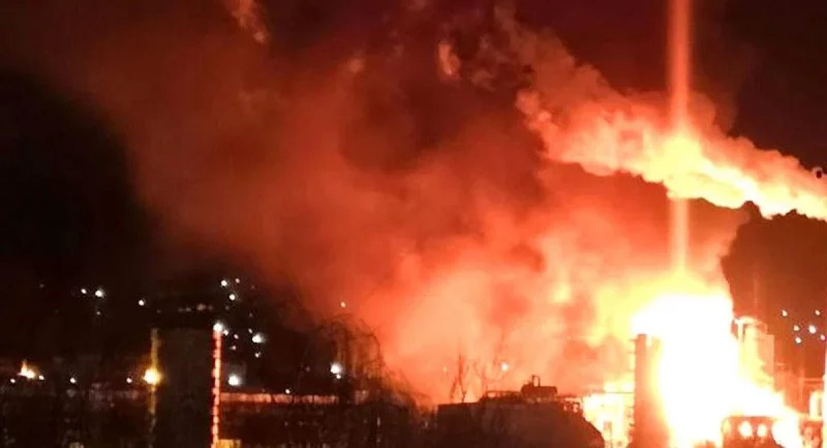 On the night of January 25, drones operated by the Ukrainian Security Service attacked an oil refinery located in the russian city of Tuapse, Krasnodar Krai / video screengrab 