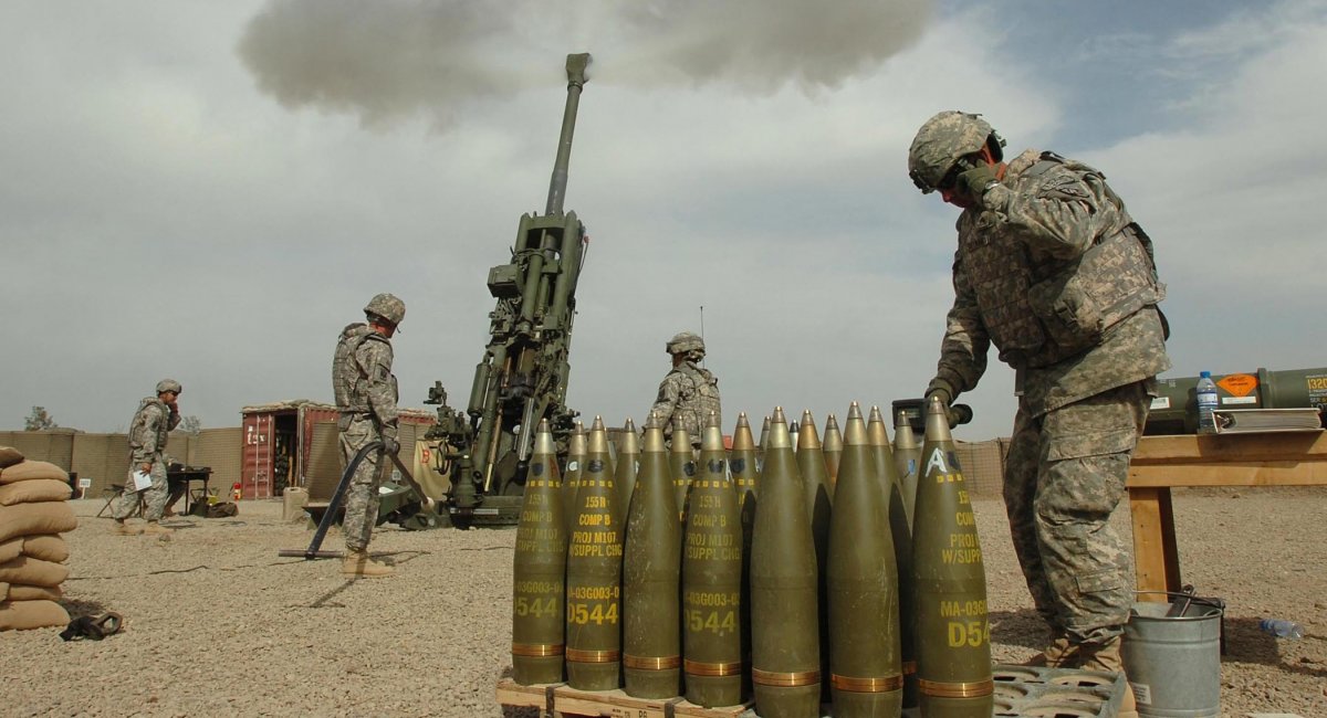 155mm rounds for M777 howitzers / Illustrative photo credit: US Army via Business Insider