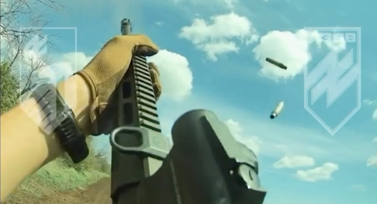 ​Ukrainian Azov Brigade's Mobile Units Combine the UAR-15 Rifles and FPV Drones to Eliminate russian UAVs Near Toretsk (Video)