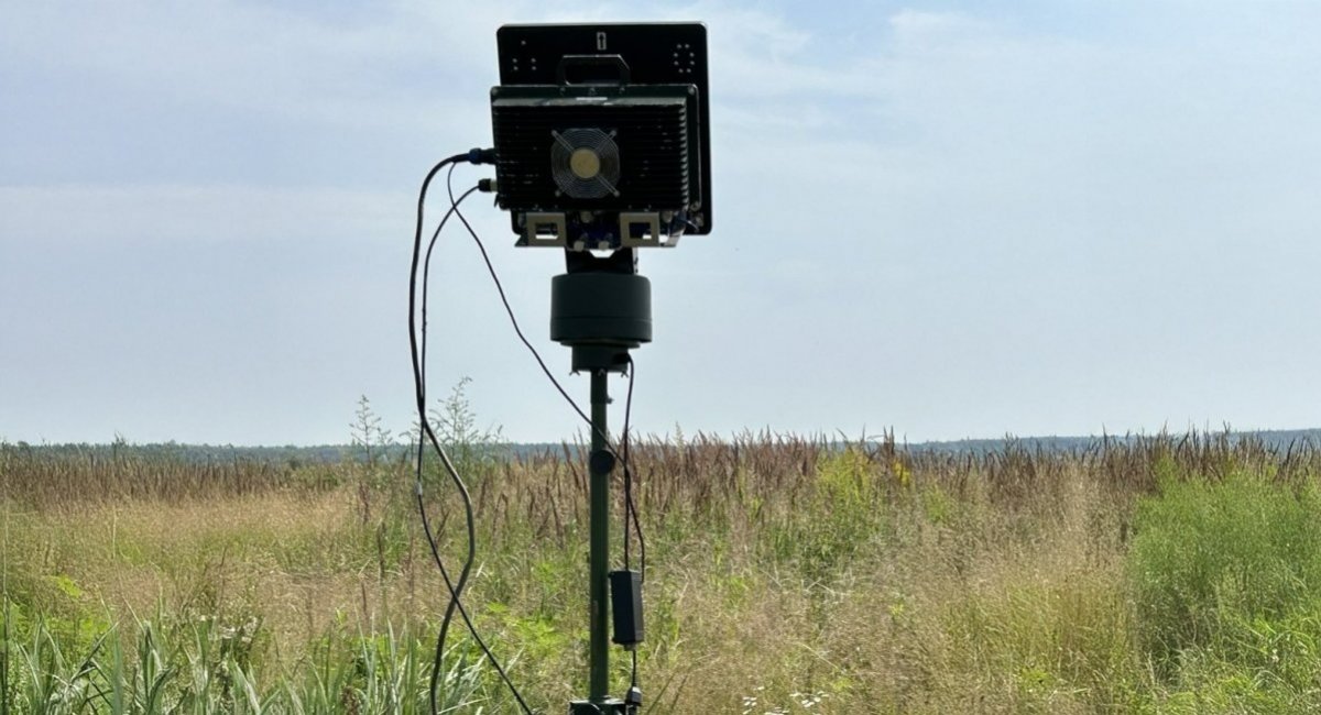 Veres-2 antenna deployed / Photo credit: UkrSpecConsulting