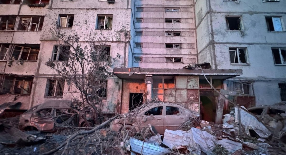 On the night of Tuesday, June 2, Kyiv suffered another russian terrorist combined missile and drone strike / Photo credit: State Emergency Service of Ukraine