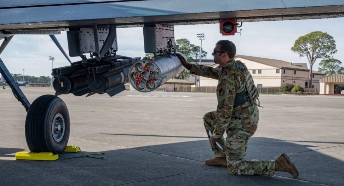 U.S. service member inspects a Sky Warden light-attack aircraft / Photo credit: U.S. Air Force