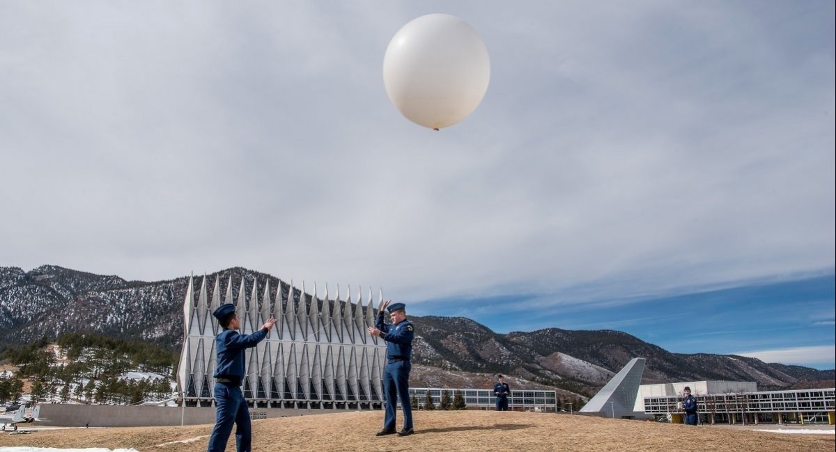 A weather balloon launch by the United States Armed Forces / open source