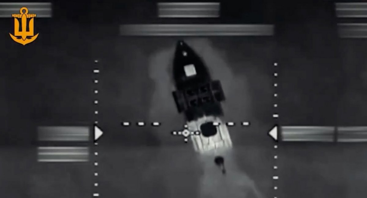 Ukrainian naval drones deliver a devastating blow to russian Strela-10 and Osa-AKM systems / screenshot from video 
