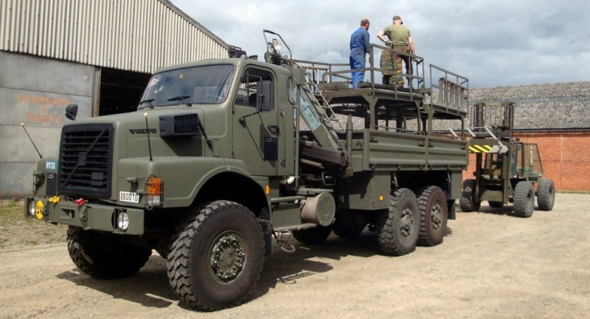 Volvo Fassi N10 military truck of the Belgian Army / Open source illustrative photo
