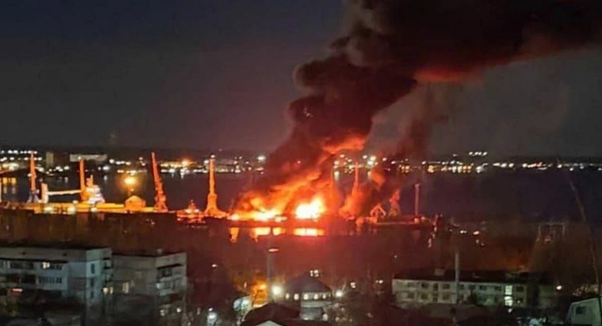Novocherkassk landing ship burning in the port of Feodosiia, after the Ukranian cruisi missile strike, December 26th, 2023 / Open-source photo